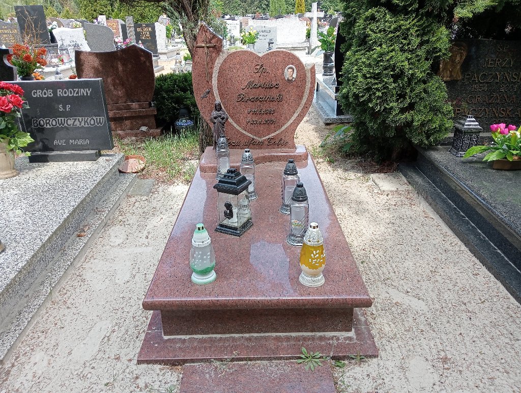 Grób Mariusz Brzeziński