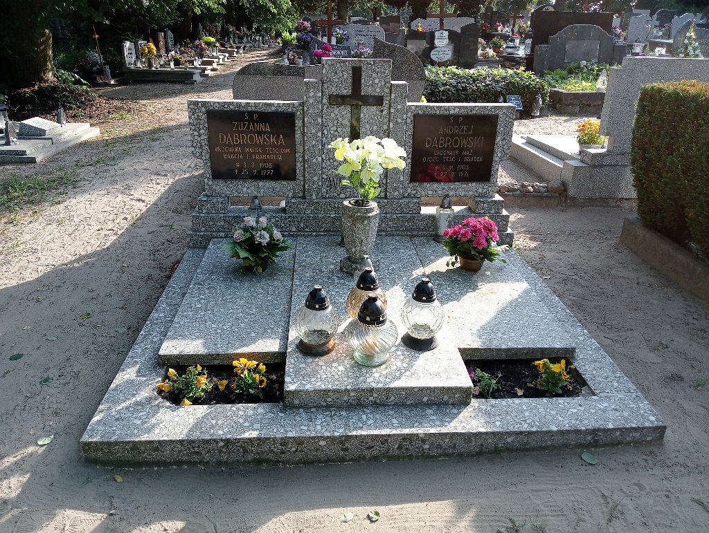 Grób Andrzej Dąbrowski