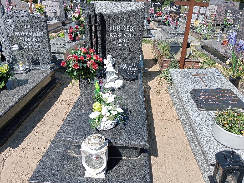 Grób Marta Perdek