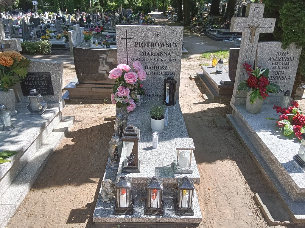 Grób Józef Piotrowski